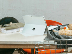 微软将在本季晚些时候发布新款 Surface Pro 和 Surface Laptop 产品。(图片来源：微软）