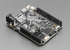 Metro RP2040 集成了Raspberry Pi 的多功能 RP2040 微控制器。(图片来源：Adafruit）