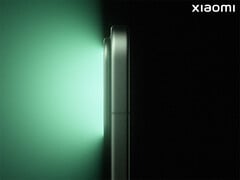小米 17 Max 还可能配备比非 Ultra 机型更好的扬声器。图：17 Pro Max 的侧面宣传照。(图片来源：小米）