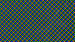 OLED 显示屏采用 RG/BG 子像素矩阵，由红色、蓝色和绿色 LED 组成，可再现鲜艳的色彩。