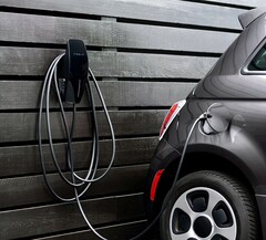 通用墙壁连接器将根据电价收费。(图片来源:特斯拉)