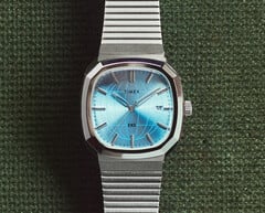 新款天美时 END. x 天美时 1981 复刻灵感系列。