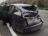 一辆 2025 年的特斯拉 Model Y 在中国的一次碰撞中证明了其坚固性（图片来源：Aron Li n X）