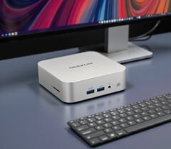 配备 AMD Ryzen 7 8745HS 和 32GB DDR5 内存的 Geekom A8。(图片来源:Notebookcheck)