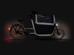 迪卡侬的 Btwin F900E 货自行车现在有极地白（如图）。(图片来源：迪卡侬）