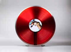 Miniot Wheel 3 一边播放一边展示黑胶唱片（图片来源：Miniot）