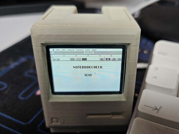 Pico Mac Nano 上的 MacWrite 功能与当年一样。