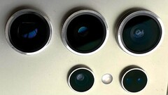 一名泄密者提供了一份据称是三星从Galaxy S24 Ultra 到Galaxy S26 Ultra 相机进一步发展的路线图。(图片来自 @sondesix)