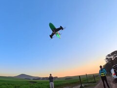 佩雷格林 3 号的飞行图片（图片来源：Mike Bell；截图经裁剪）