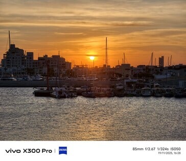 vivo X300 Pro 85 毫米默认设置。