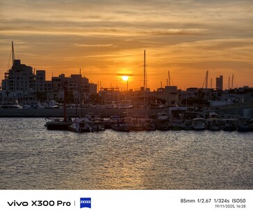 vivo X300 Pro 85 毫米默认设置。