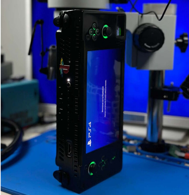 PS4 掌机相当笨重（图片来源：wewillmakeitnow）