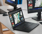 ThinkPad T16 Gen 3 配备了客户可更换（CRU）电池。(图片来源：联想）