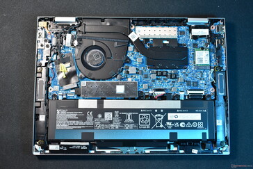HP EliteBook x360 830 G10 内部结构