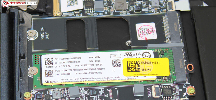 PCIe 4 固态硬盘用作系统硬盘。