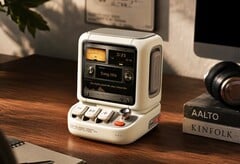 Divoom 将桌面音箱与 3.95 英寸显示屏相结合。