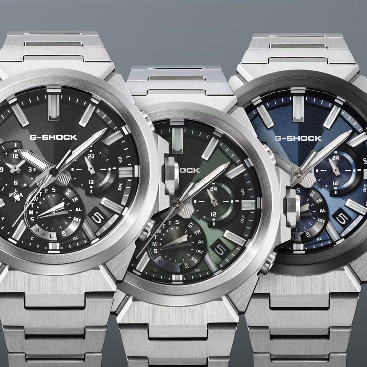 卡西欧 G-Shock GST-W1000D-1AJF、GST-W1000D-3AJF 以及 GST-W1000D-2AJF(从左至右)