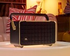 JBL Authentics 扬声器造型复古，却隐藏着业界首创的功能（图片来源：JBL）