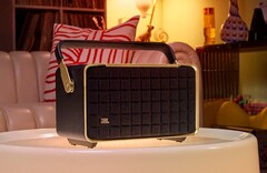 JBL Authentics 扬声器造型复古，却隐藏着业界首创的功能（图片来源：JBL）