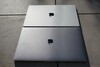 MacBook Pro 16 2019（正面）与MacBook Pro 16 2021（背面）相比。