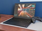 在交流电源下启用 HDR 模式时，2026 Blade 16 现在比以前更亮了