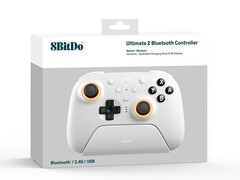 8BitDo Ultimate 2 Bluetooth 的价格比 8BitDo Ultimate 2 Wireless 稍高。(图片来源：8BitDo）