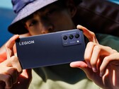 Legion Y70是一款游戏智能手机，拥有50MP的三摄像头设置。(图片来源：联想)