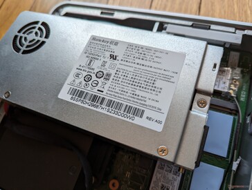 集成 150 W PSU