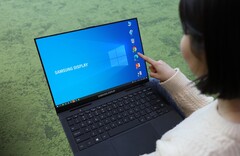 三星显示器的笔记本电脑概念很可能采用了与Galaxy Book3 Pro和Galaxy Book3 Ultra相同的16英寸AMOLED显示屏。(图片来源：三星显示器) 