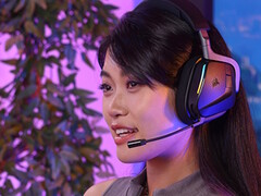 海盗船 Void V2 Max 无线系列游戏耳机为玩家同时提供 2.4 Ghz 和蓝牙连接以及杜比 Atmos 空间音频。(图片来源:海盗船)