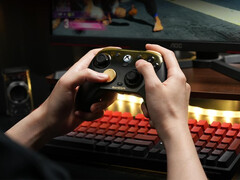 GameSir G7 Pro 金色混血版。(图片来源：GameSir）