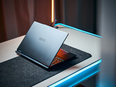 XMG 最新的 Fusion 和 Core 15 游戏笔记本电脑采用纤薄的铝制机身和低调的外观。(图片来源：XMG）