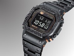 MRG-B5000HT-1 采用负液晶显示屏，与低调的深灰色 DLC 涂层相得益彰（图片来源：卡西欧）