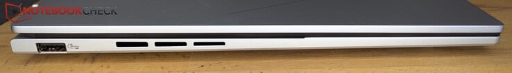左：USB-A（5 Gb/秒）