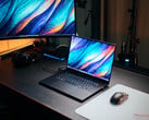 华硕 ProArt P16 5090 评测--串联 OLED 和 RTX 5090 对决Apple MacBook Pro 16