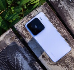 小米 17 将直接接替小米 15。图：小米 15 （图片来源：Vetrax 嚣张电视微博）