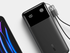 Anker 20K 30W 移动电源配有可拆卸的 USB-C 线缆。(图片来源：Anker）