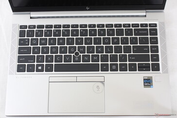 键盘布局基本保持不变，除了右上角附近的二级功能有所改变。惠普可编程键是一个新的补充