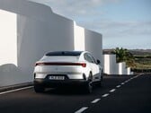 Polestar 4 轿跑车的后视图