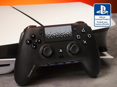 展示 Scuf Omega 无线 PS5 控制器