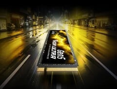 图中展示的是雷克沙(Lexar)的Thor Ultra,这是一款M.2 2280 PCIe Gen 5固态硬盘,顶部贴有一张淡黄色的标签