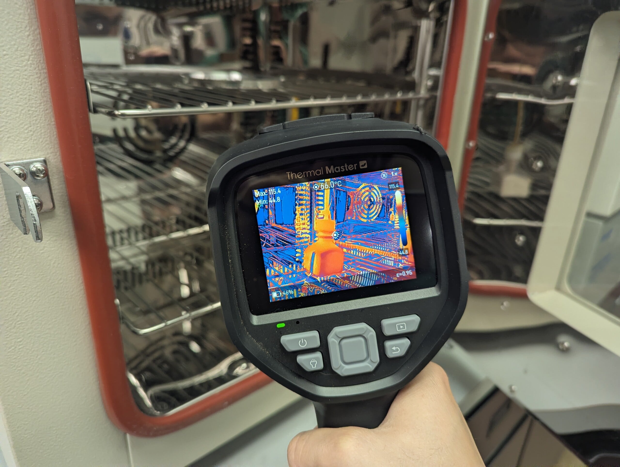 热敏大师 Thor 001 在工作中(图片来源:Stephen Pereyra)