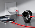 二合一 SuperVOOC 电缆可为手机提供高达 67 W 的功率，为智能手表提供 10 W 的功率。图：连接到设备的电缆。(图片来源：OnePlus）