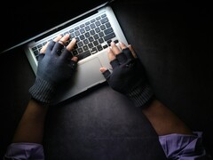 英国监控令引发美国对隐私和安全问题的反弹（图片来源：Towfiqu Barbhuiya, Unsplash）