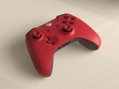 红色的Xbox无线手柄。 