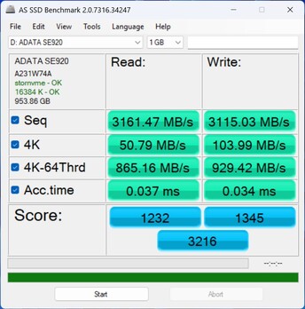 通过 USB4 检查 ADATA SE920 的性能