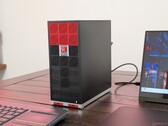 Framework Desktop 评测：迷你 ITX 机身包裹的迷你 PC