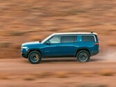 Rivian 的 R1S 装有 Max 电池,充电一次似乎可行驶 410 英里。(图片来源:Rivian)