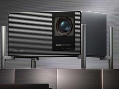 Titan Noir 有三个版本