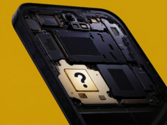 小米 17 Ultra（如图）的后续机型预计将于明年 12 月发布。